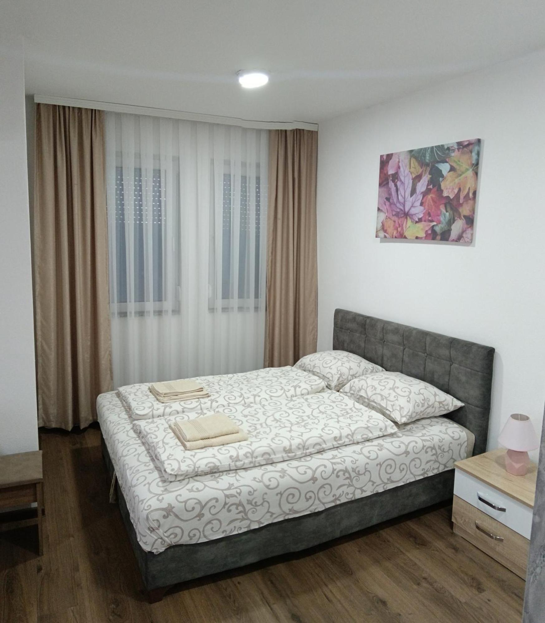 Apartmani Centar Sjenica Exteriör bild
